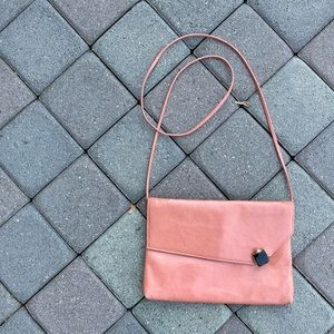 Vintage. Peach Leather Envelope Shoulder Bag